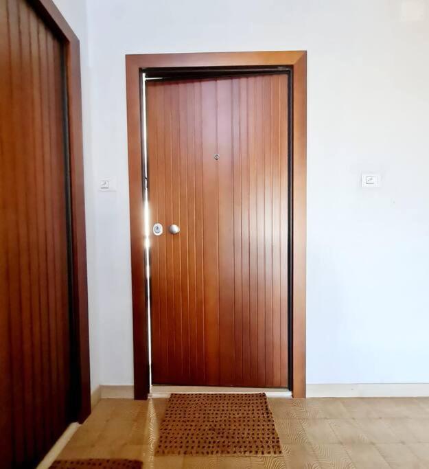 Hiera' Apartment Лече Екстериор снимка