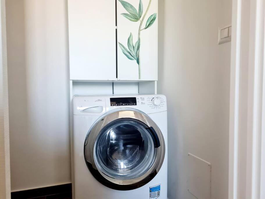 Hiera' Apartment Лече Екстериор снимка