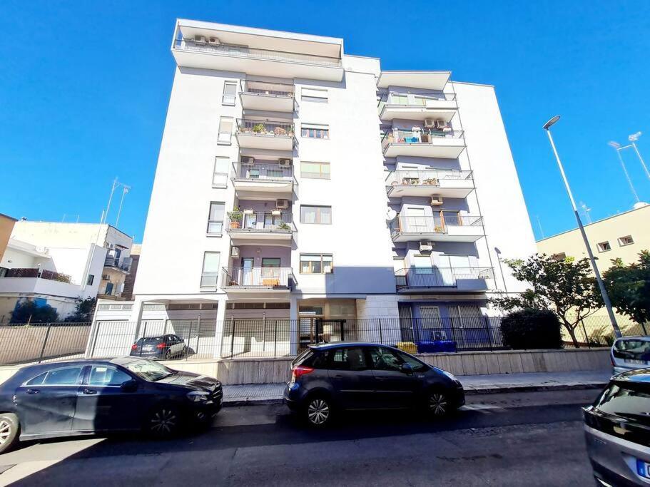 Hiera' Apartment Лече Екстериор снимка